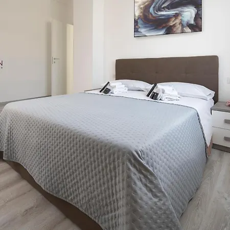 Mr Brown - Monteverde House Apartamento *